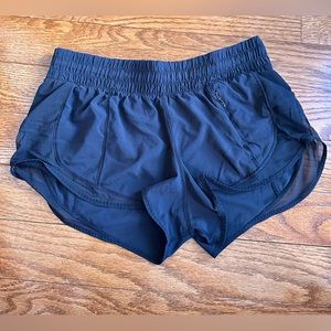 Lululemon Atheltica Hotty Hot Shorts in Black